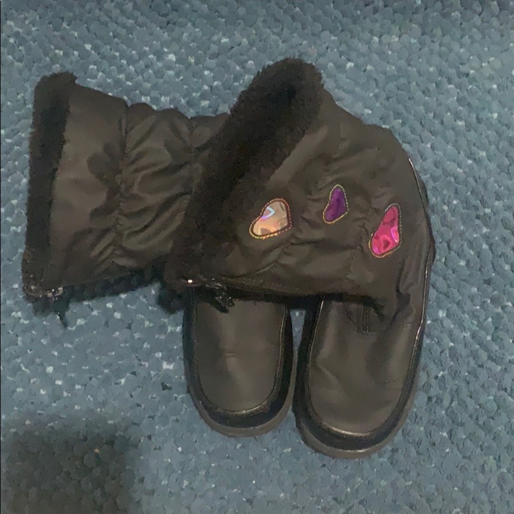 Snow boots